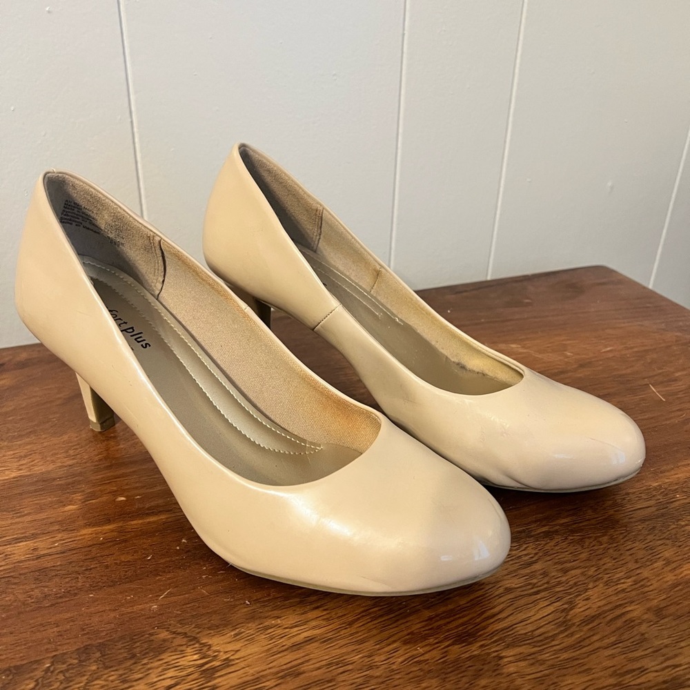 Comfort Plus by Predictions Nude Heels Size 9.5